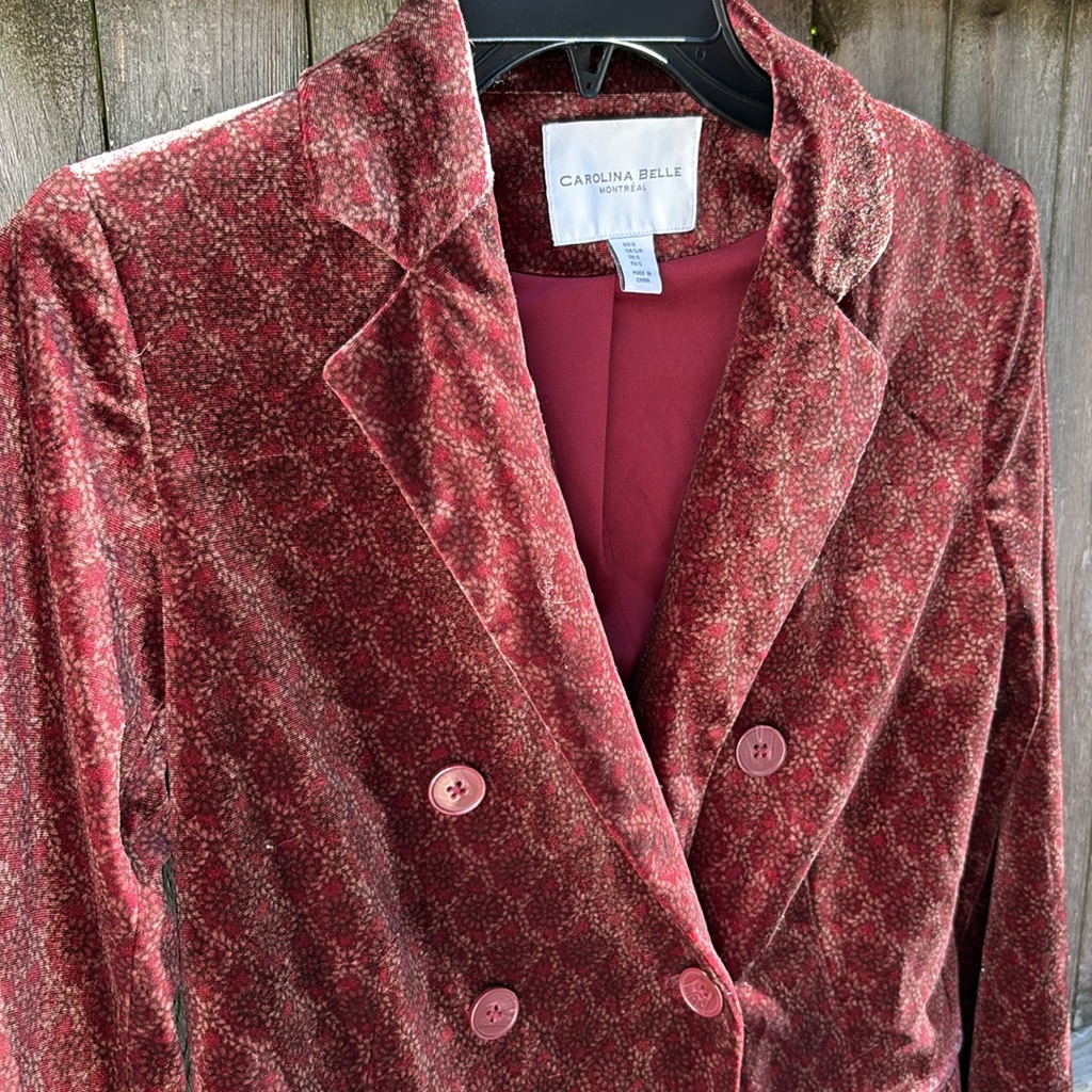 Carolina Belle Small Soft Burgundy Blazer!